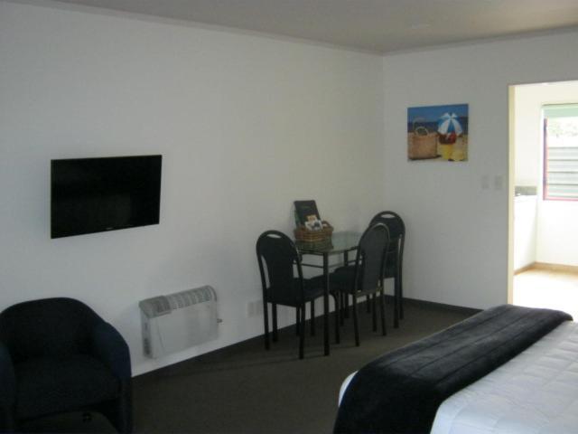 Champers Motor Lodge Gisborne Room photo